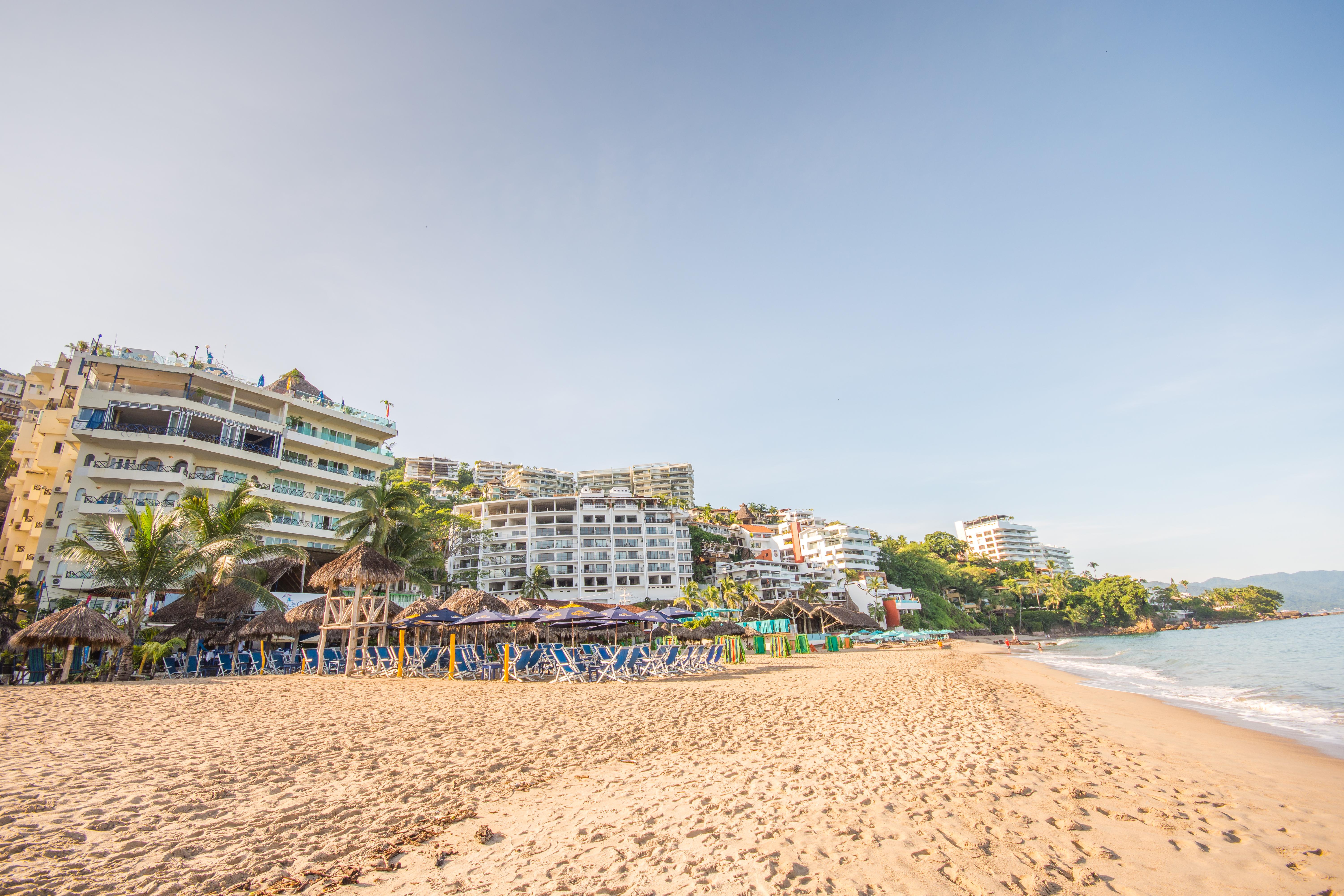 Blue Chairs Beachfront Resort Puerto Vallarta - Adults Only Kültér fotó